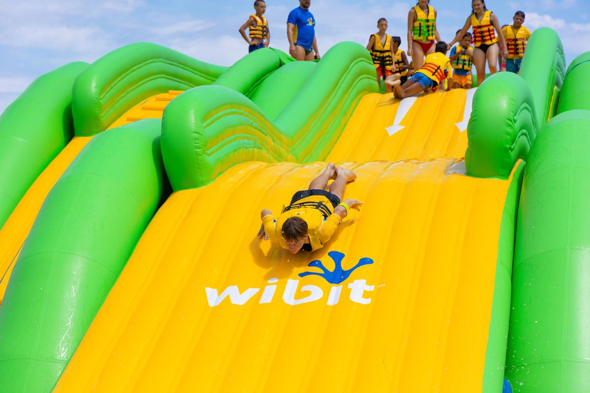 Le Wave — toboggan aquatique